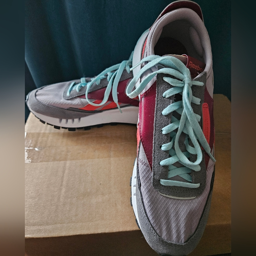 Reebok CL Legacy